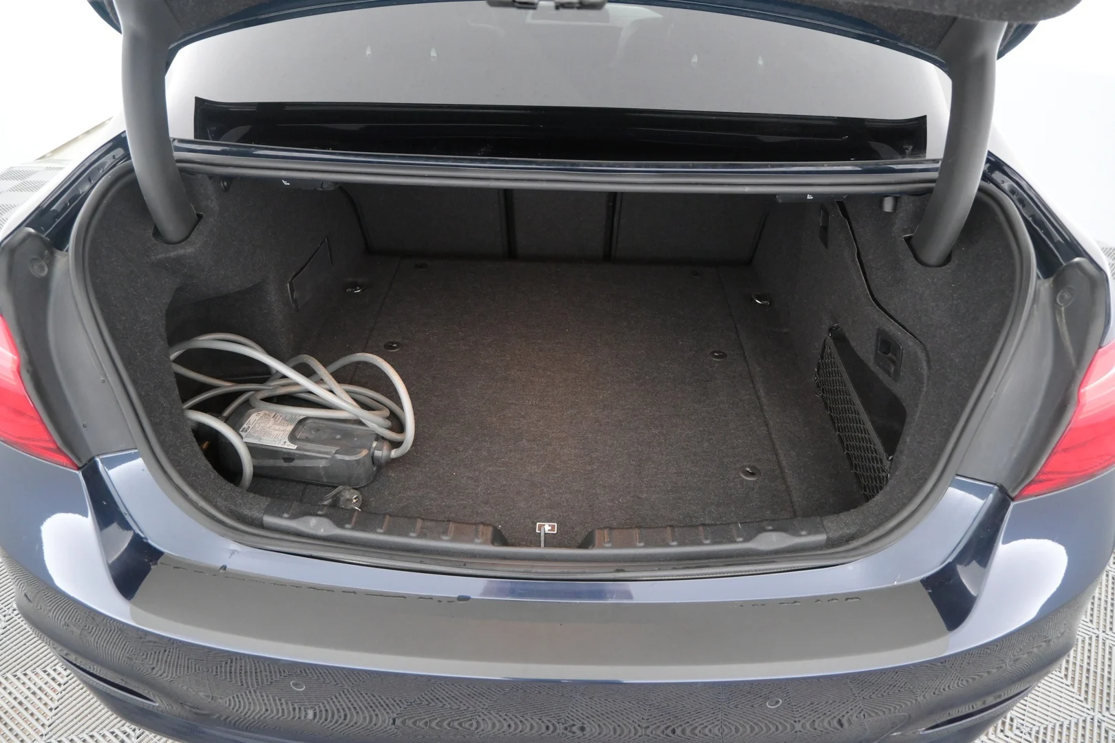 Car Image - kDEnVpyw4hkcPtCGKSsIn