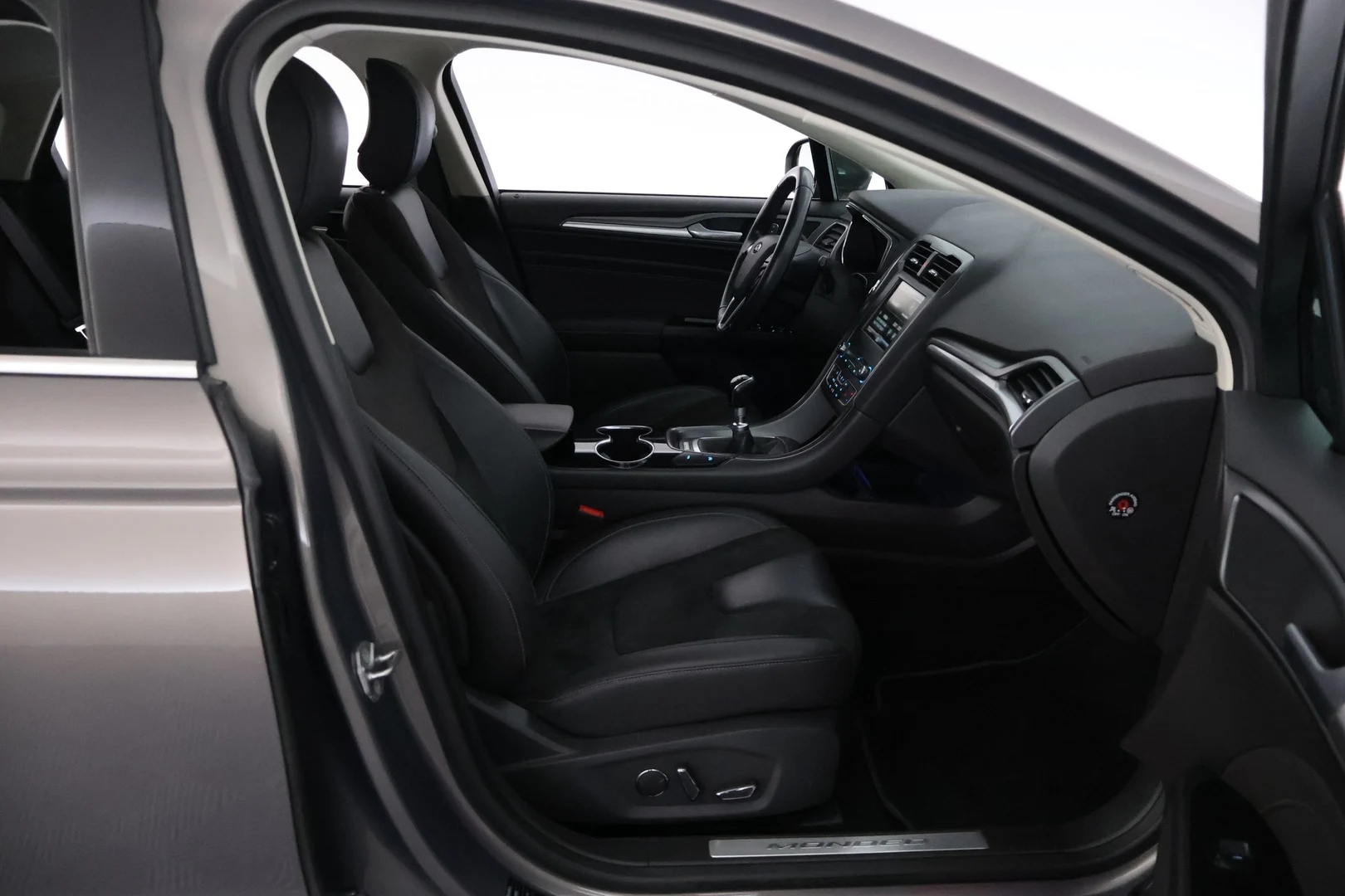 Car Image - 5AmwRkWppMe9AYsCX1lw35