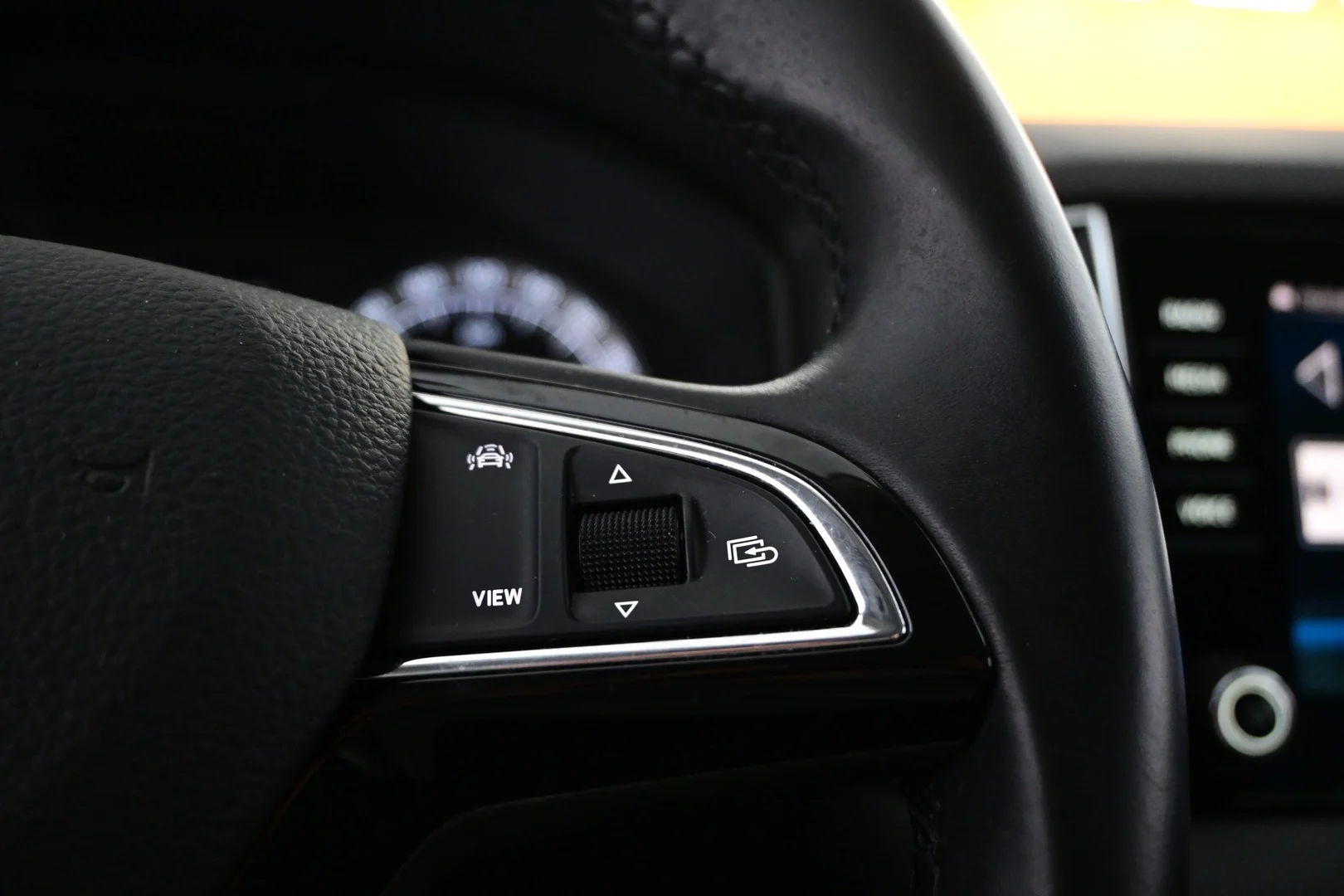 Car Image - 5aTx7fWPMoFtra4GLgO4l