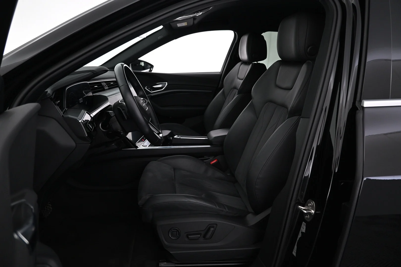 Car Image - 4y7MFHlHQiNX3nUFhfH0dl