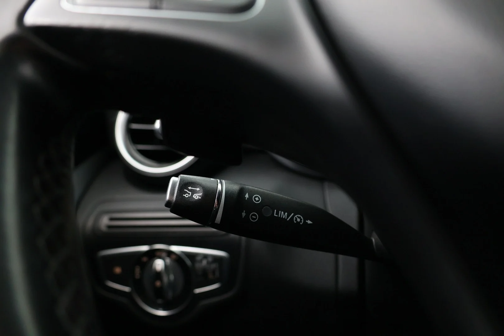 Car Image - 7pFAVCjzOAs8F6MB7gEWs0