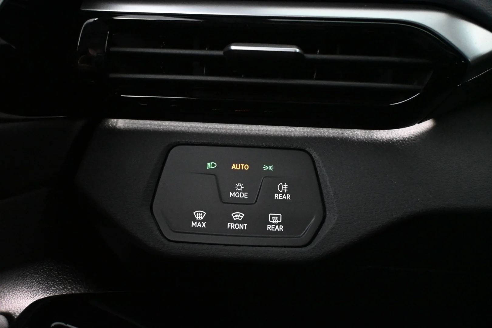 Car Image - IifRfHcYhJgsNF1g8aOOQ