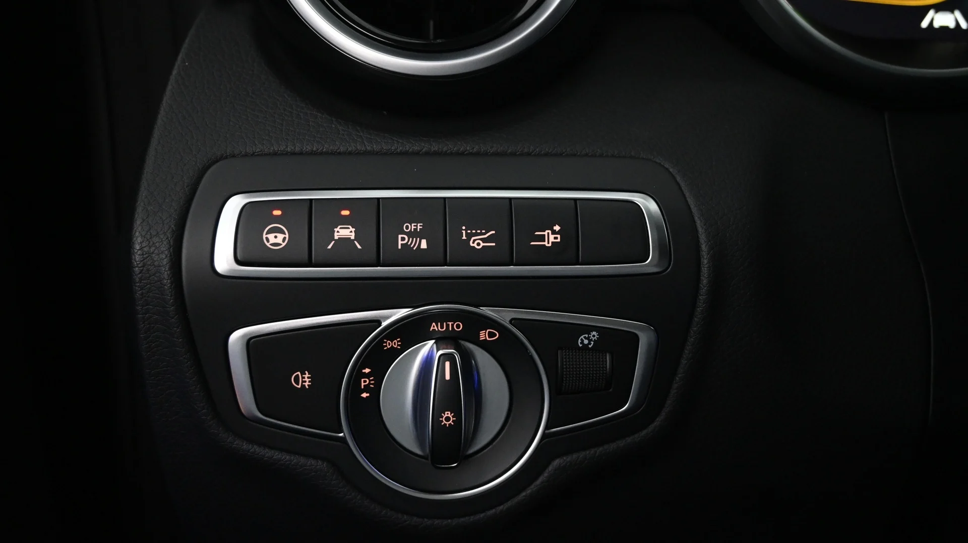 Car Image - 6BZtr9C6JV5sTt1Fz9olVW