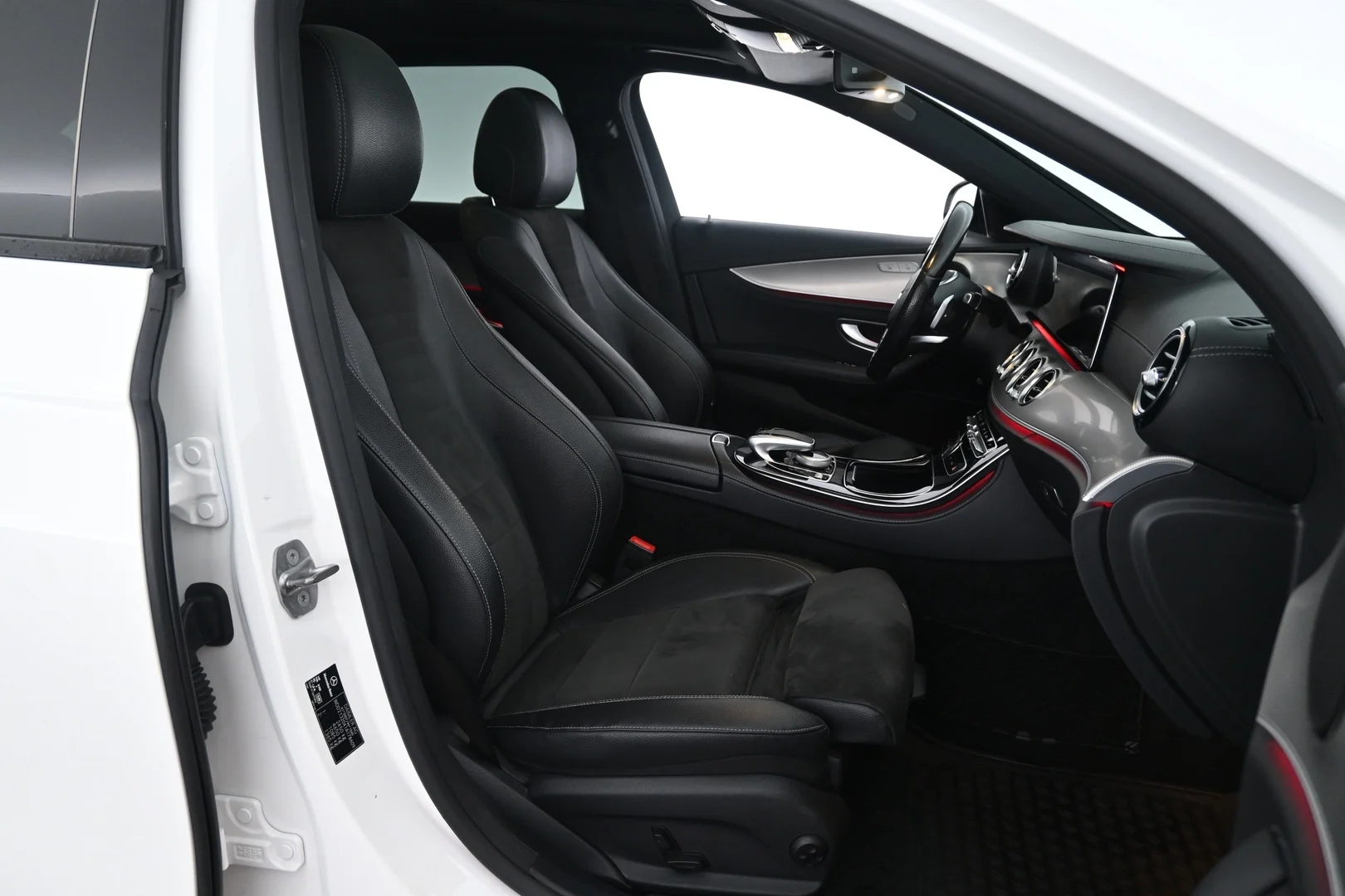 Car Image - 2mCHx8JB0p5kWb4yrWF5Cc