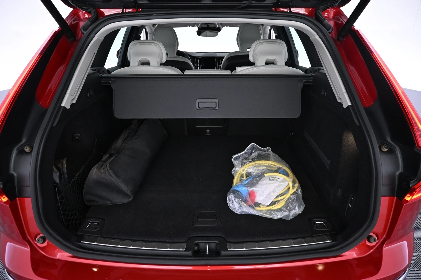 Car Image - 2nSnpbEe0d3EEfYAhOtKi2