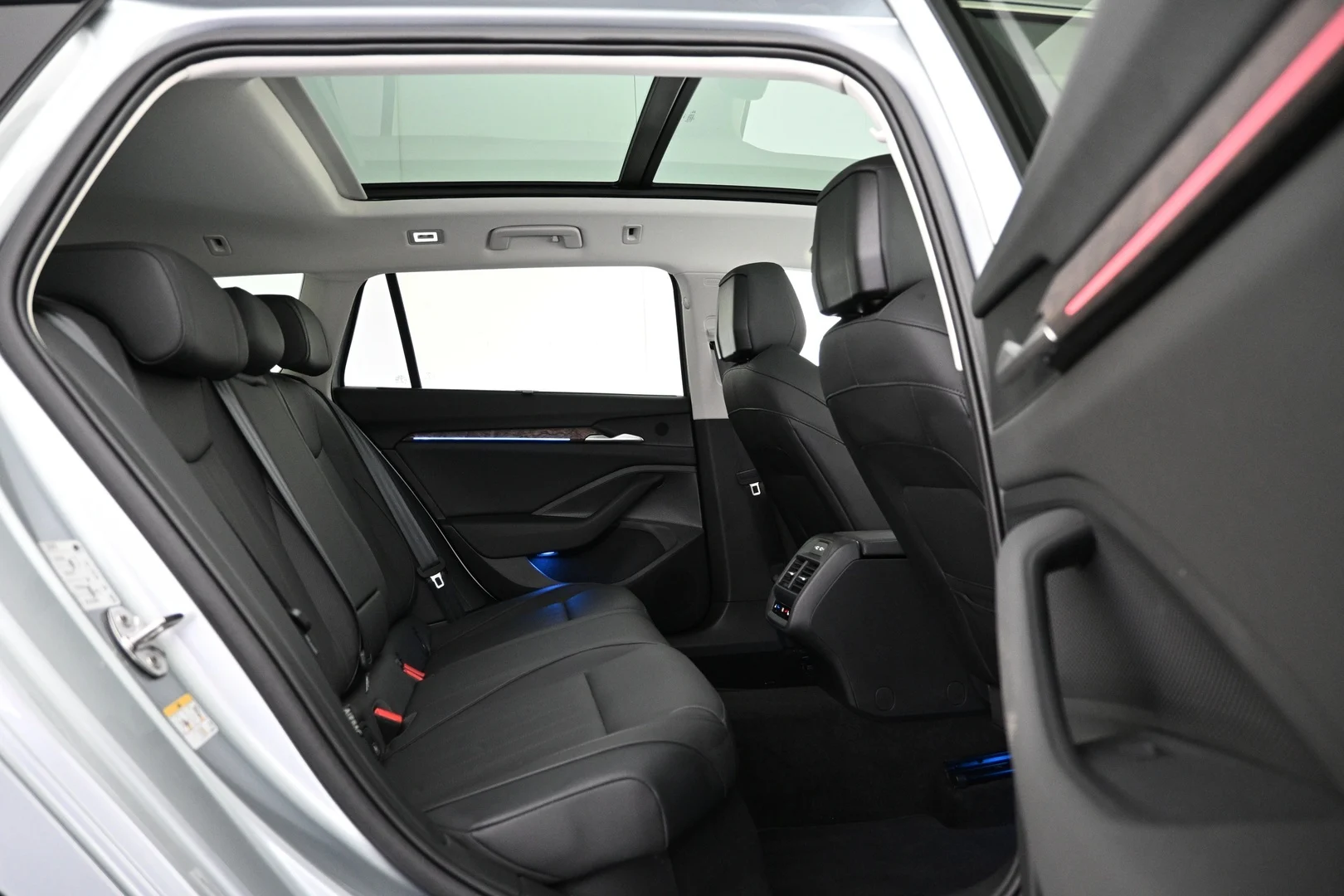 Car Image - 7CKPUnOqwCzmso83lH1ZK2