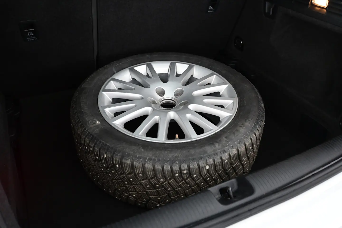 Car Image - 4PqGnkHsZnCw1aOQ4Tu3ri