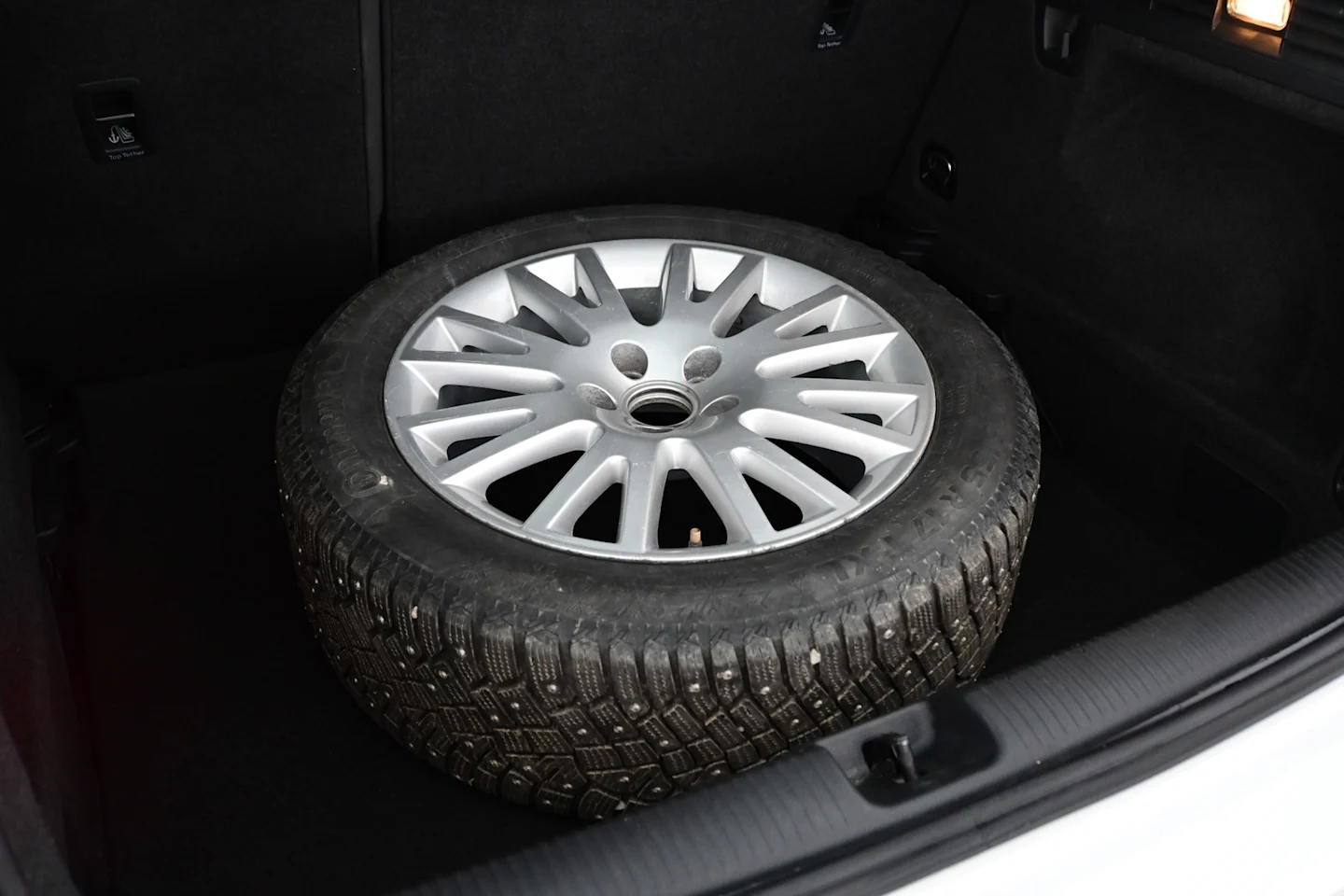 Car Image - 4PqGnkHsZnCw1aOQ4Tu3ri