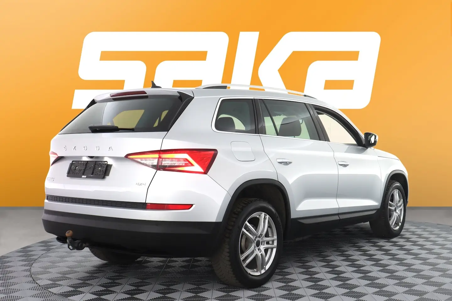 Car Image - 3nx2S78ilQhl3rLAELbaHH