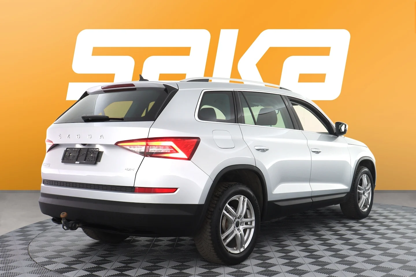 Car Image - 3nx2S78ilQhl3rLAELbaHH