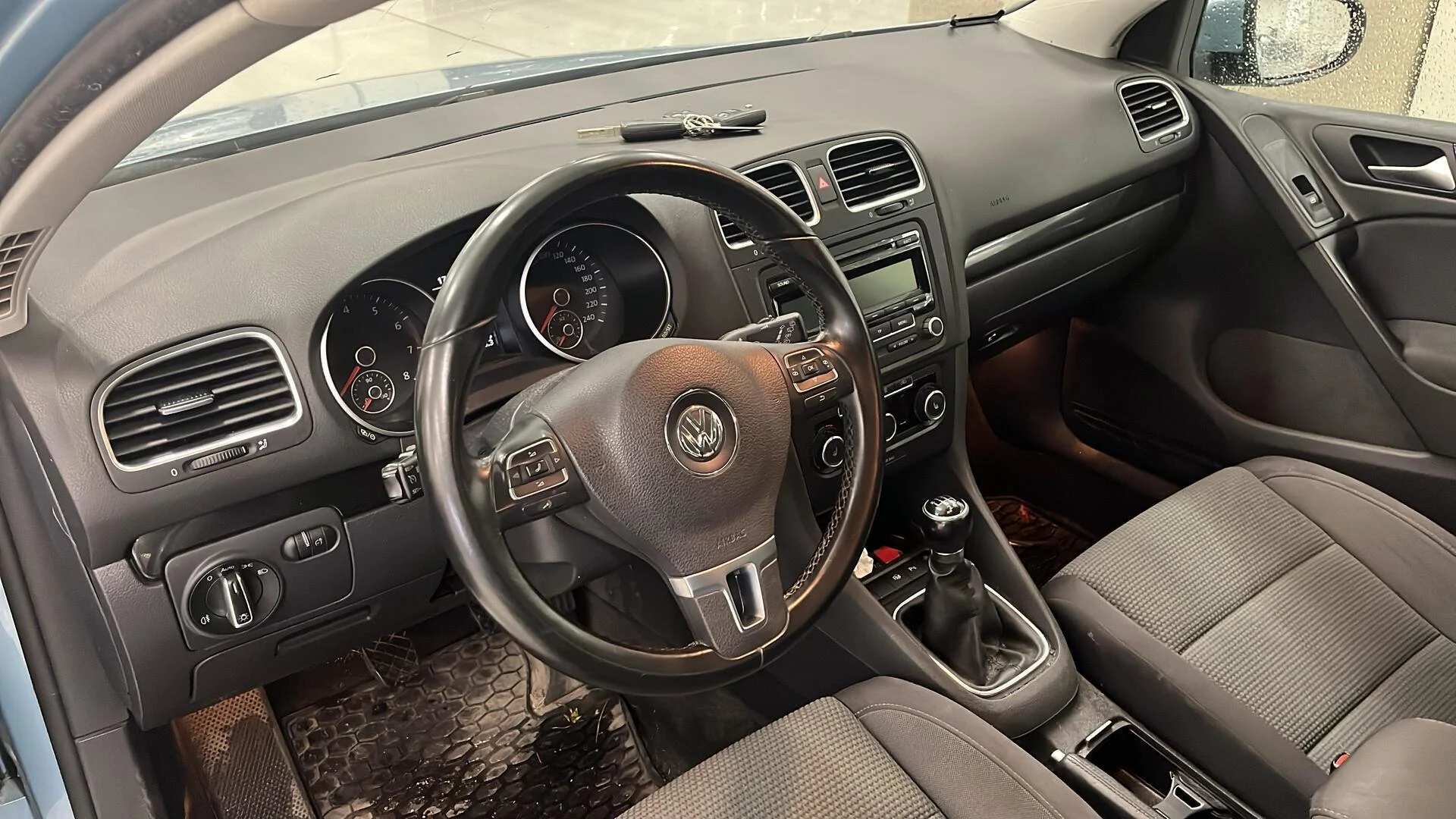 Car Image - 5UPlMiObgmRUSKFzmGZA8H