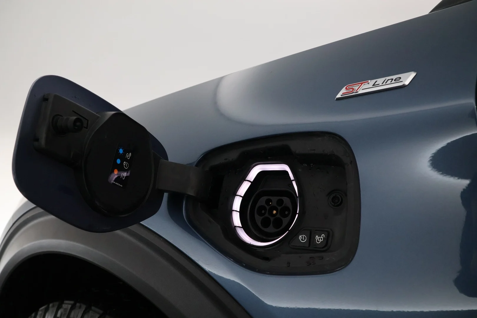Car Image - 2N0aEYvPd9XzJdB6fg3dpp