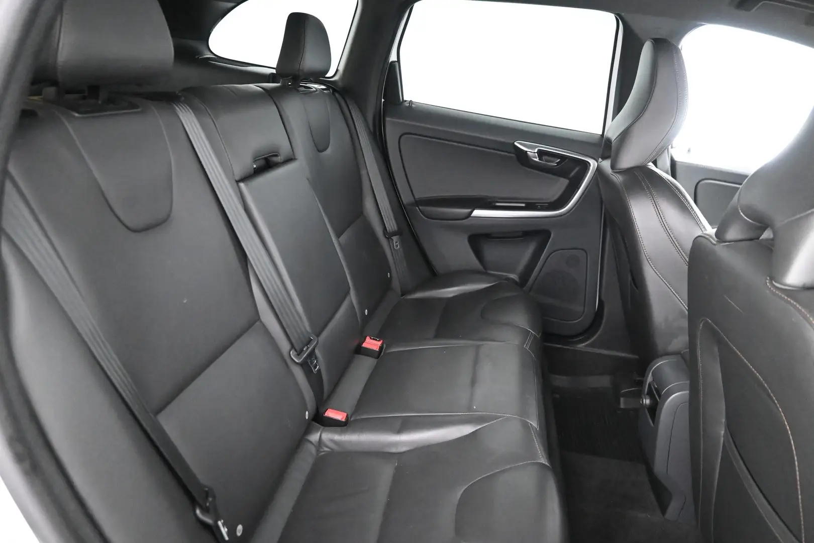 Car Image - 45fTbKPT6vs7YL6sogLMlN