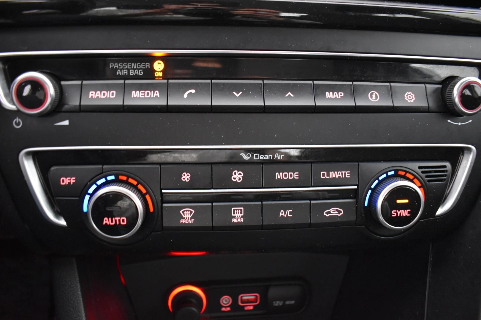 Car Image - 7L7fAJ9H97egxWBGSszTS7