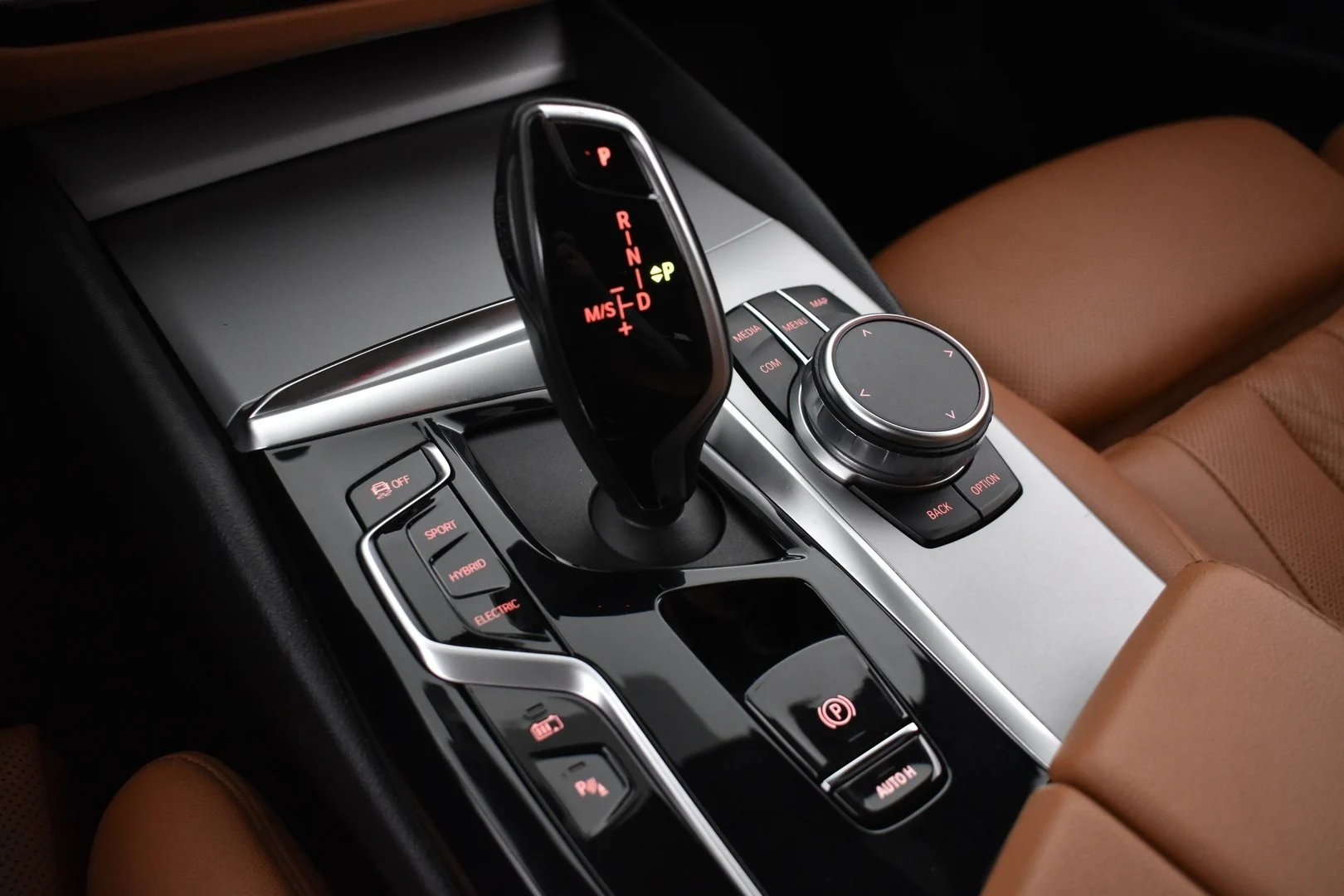 Car Image - 4GJHEKJGbCQ1b1amxKUX1y