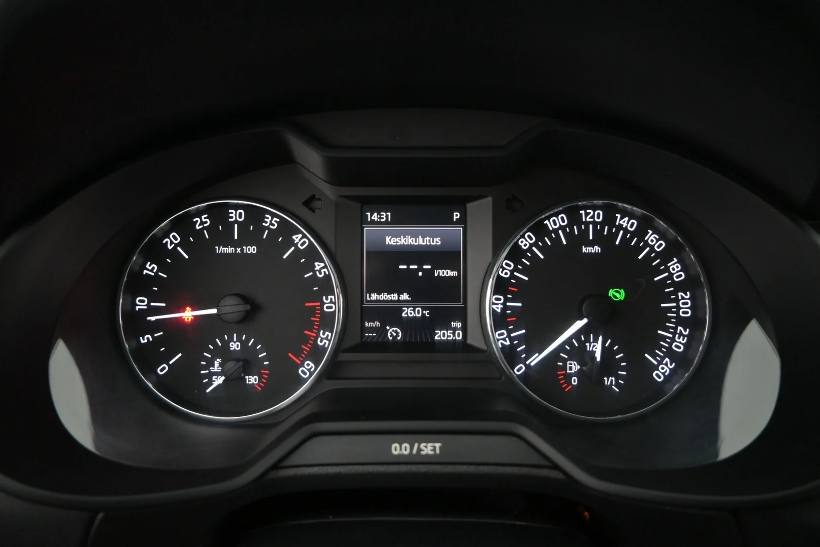 Car Image - 72SFiUHqw3k0LLy9IqUhzn