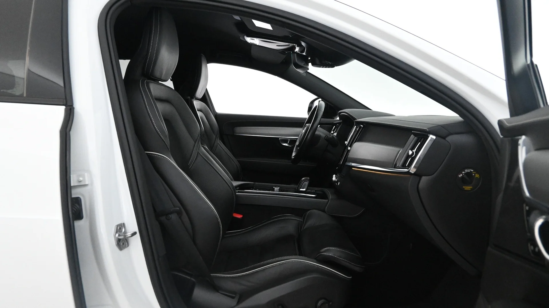 Car Image - H9cGabbJAARfEECG9hVCO