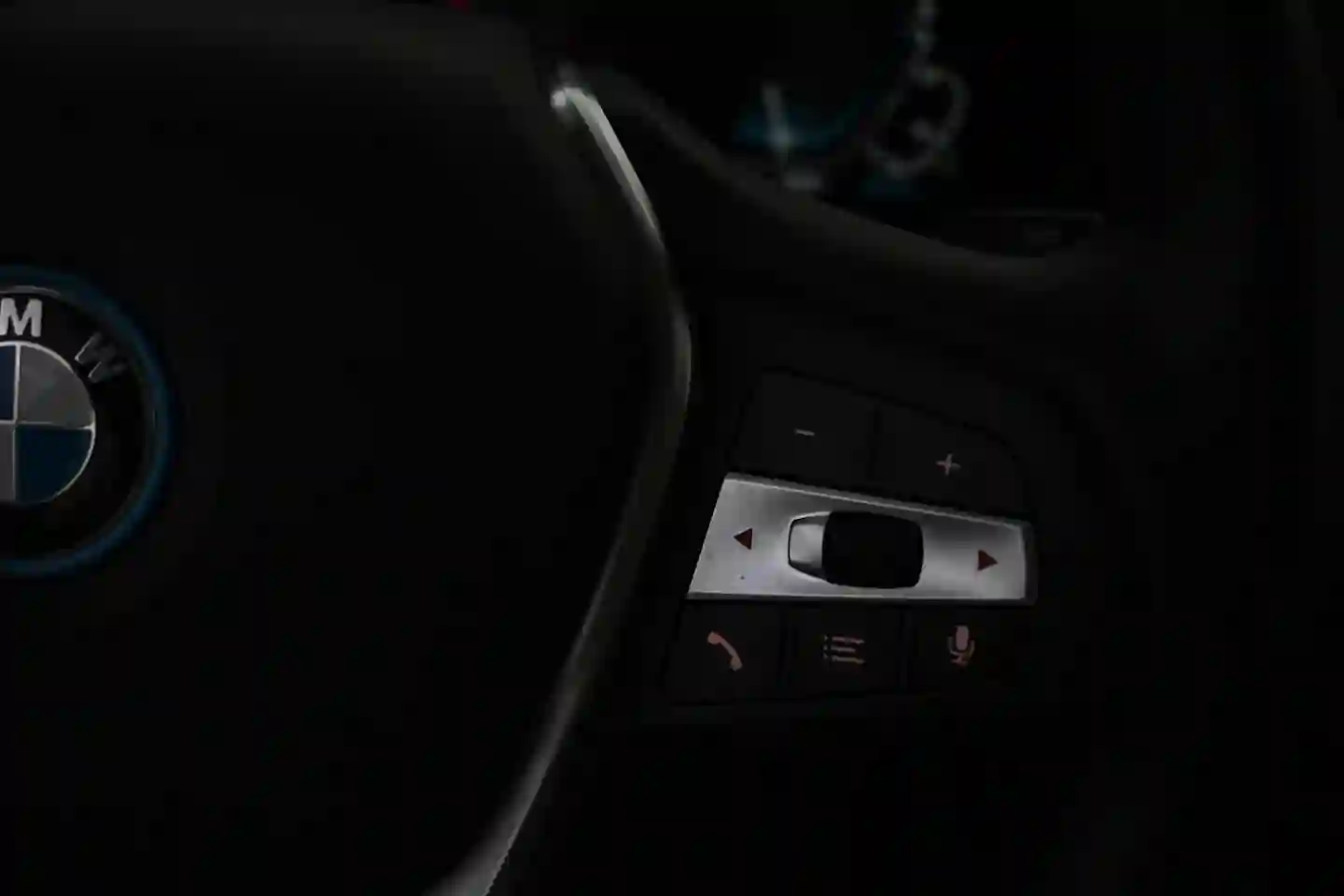 Car Image - 7wr95FDV3XKK4cwHYA16mP