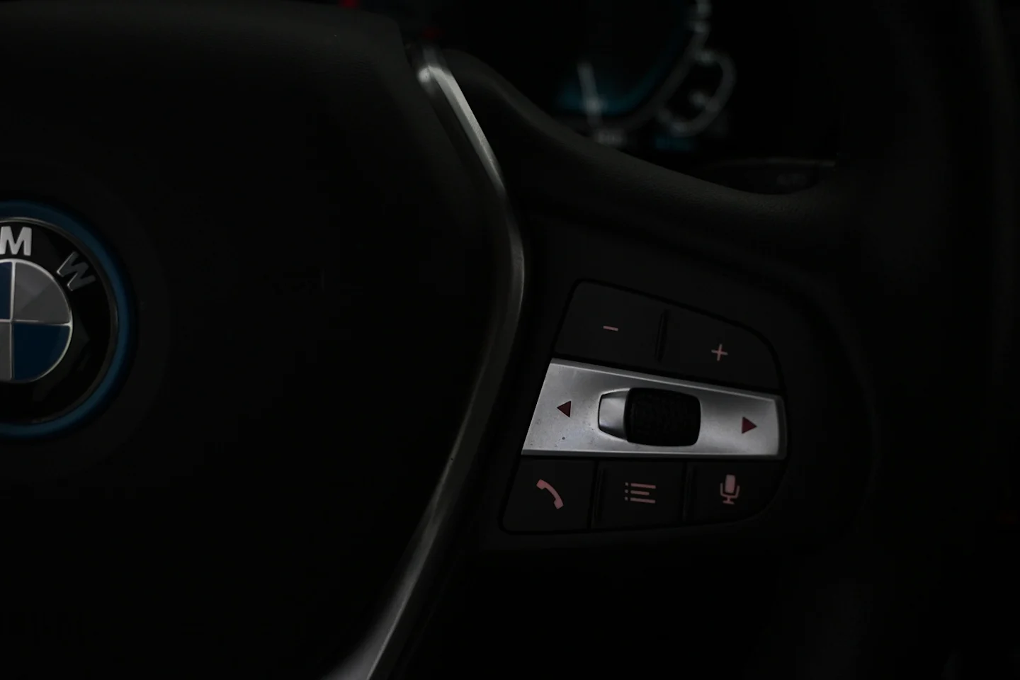 Car Image - 7wr95FDV3XKK4cwHYA16mP