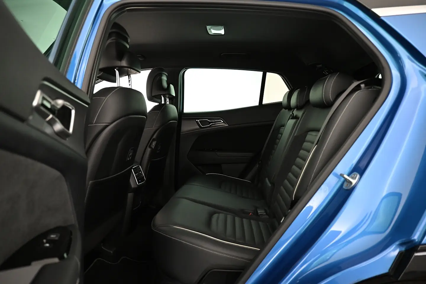 Car Image - 1Cd73wa1Ct9EYPgEApnR6i