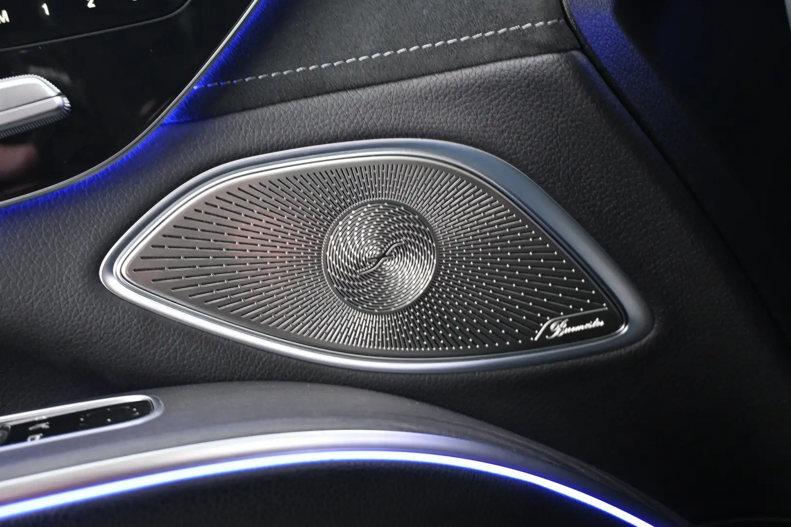 Car Image - 140ZII9XkbIkxbUb7sOgV6