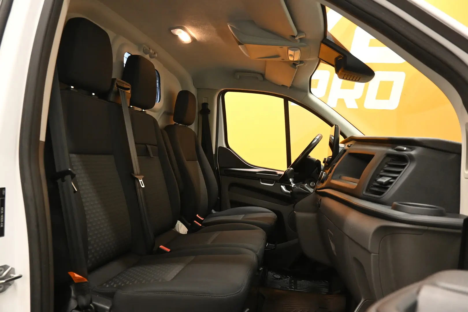 Car Image - kef4Lc9YhY2EetXVHjsLK