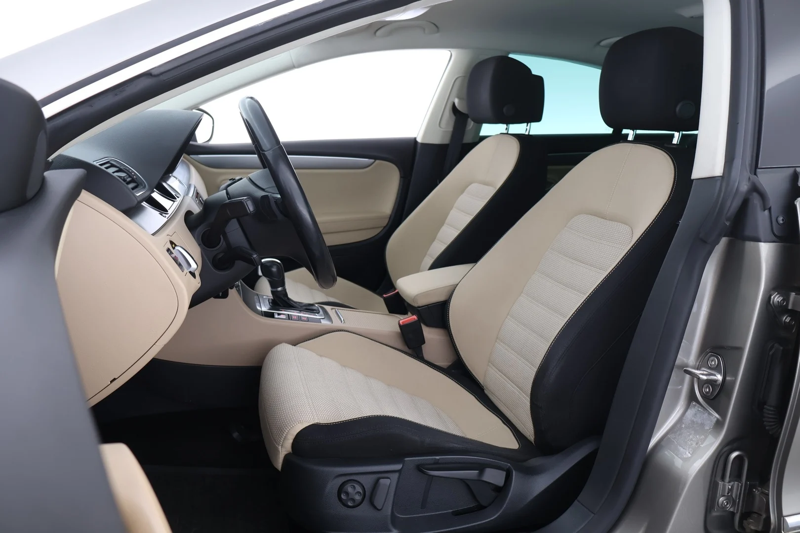Car Image - 4cAWCTAfRbWRcS1B4Ab7xQ