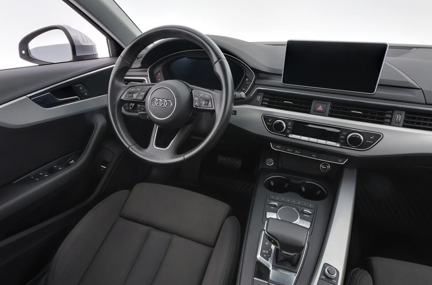 Car Image - 24Z88Nl0uSJ6lSKAwMkbYf