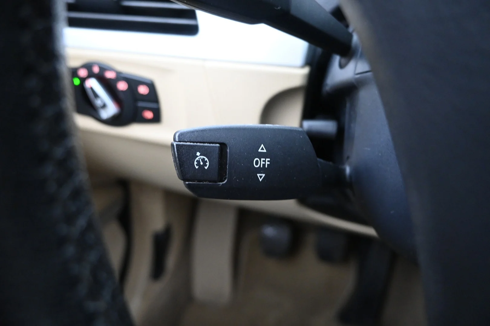 Car Image - 2OsWqZ5rx6WLZC0Ni0y5sR