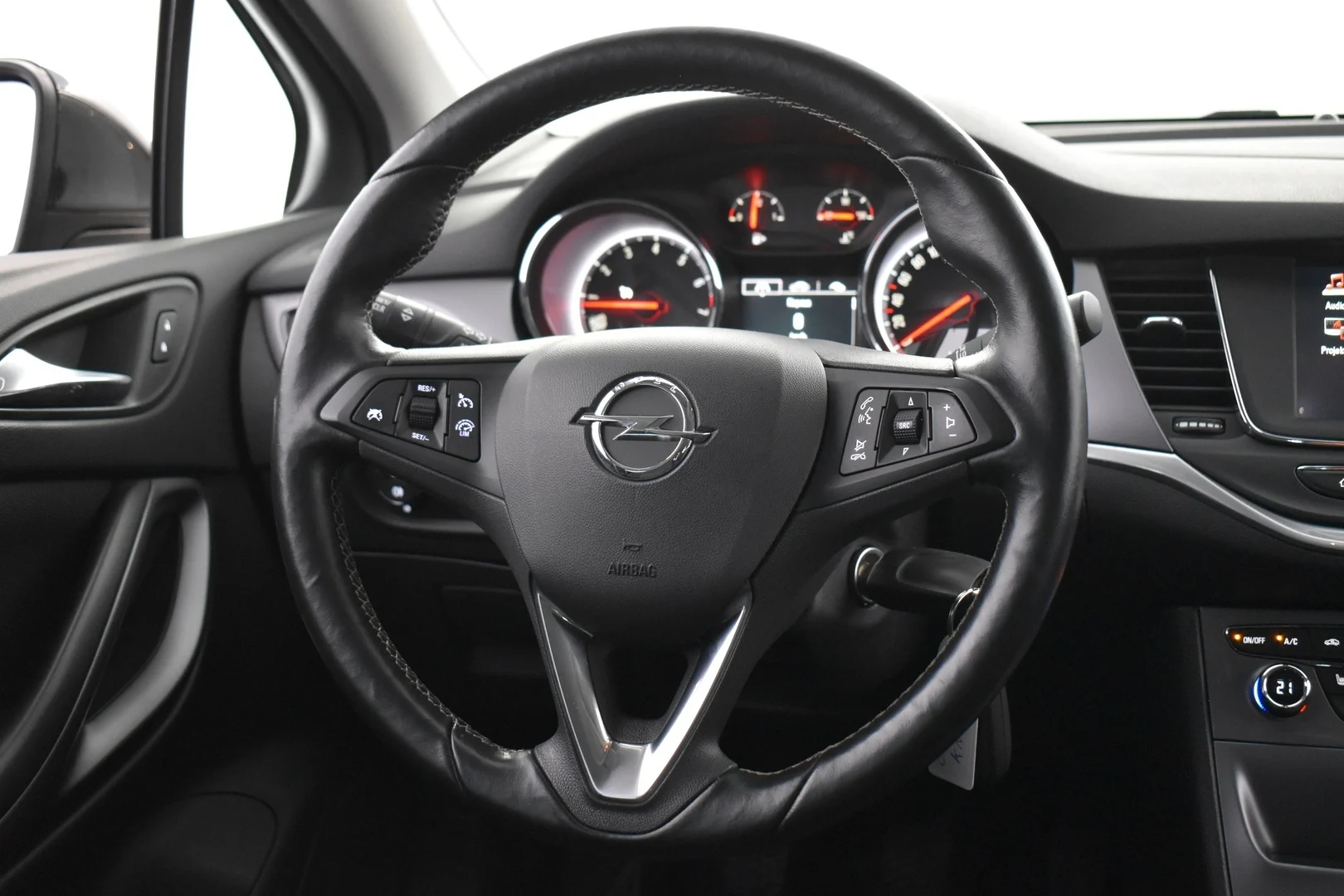Car Image - 6Es8UeYl5gqnacETouBRHl