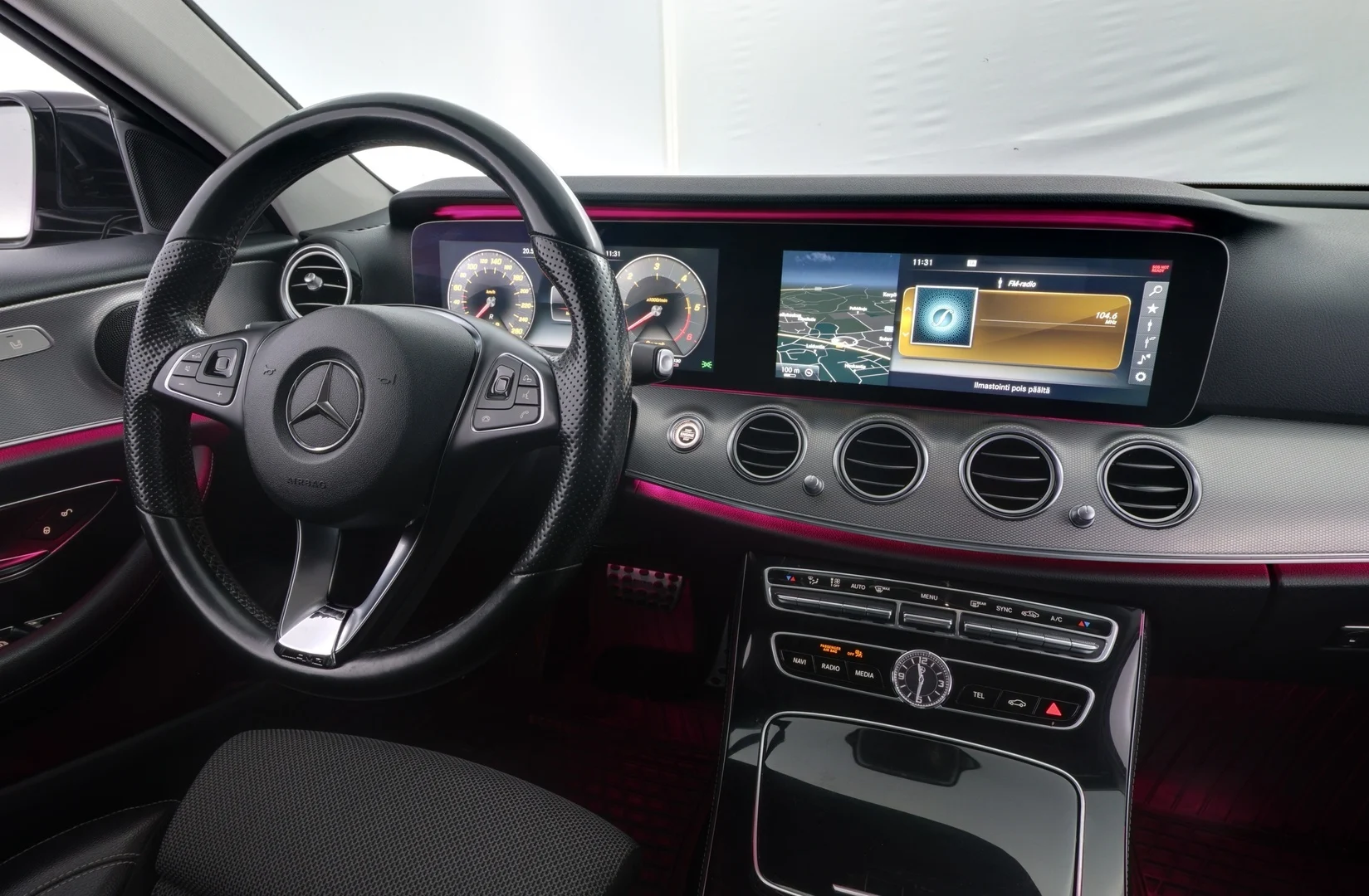 Car Image - 929ekBxqFLzH3sSUgLc3V