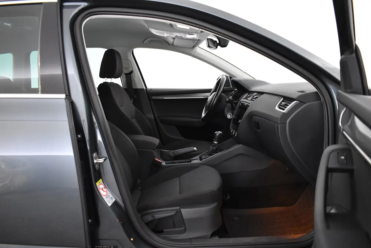 Car Image - 6PezX2iC1PM0WQ5Nz7xQdH