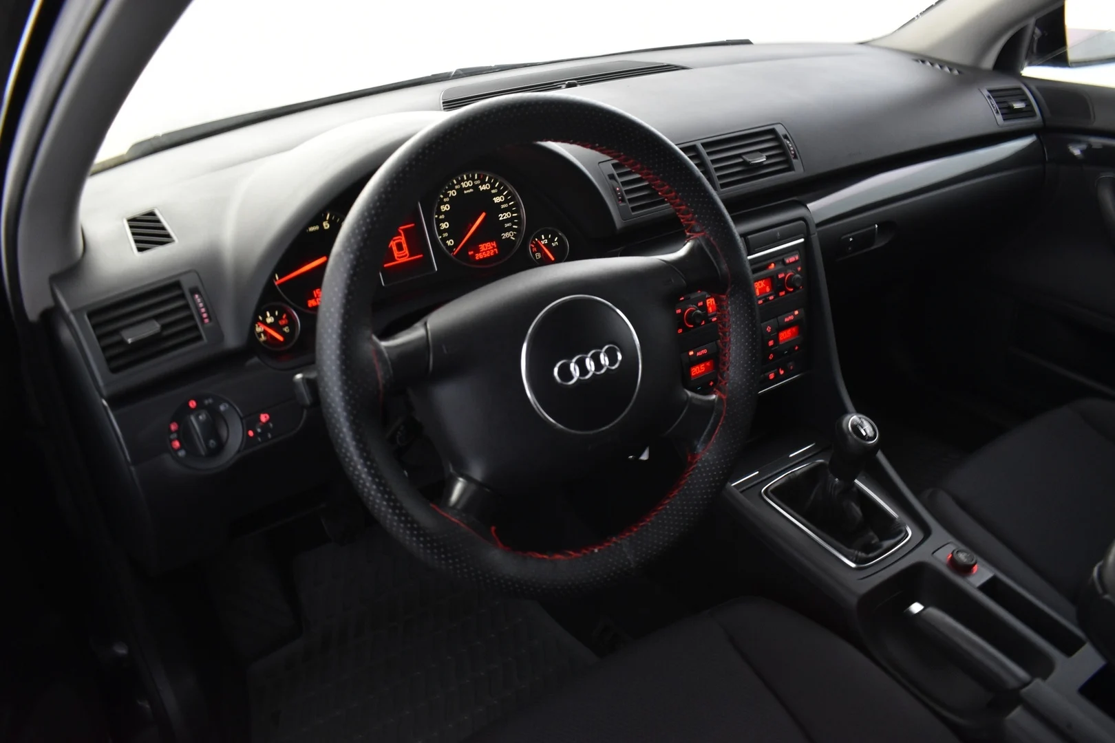 Car Image - 6gLgNEbWQEahkXad9AzTEZ