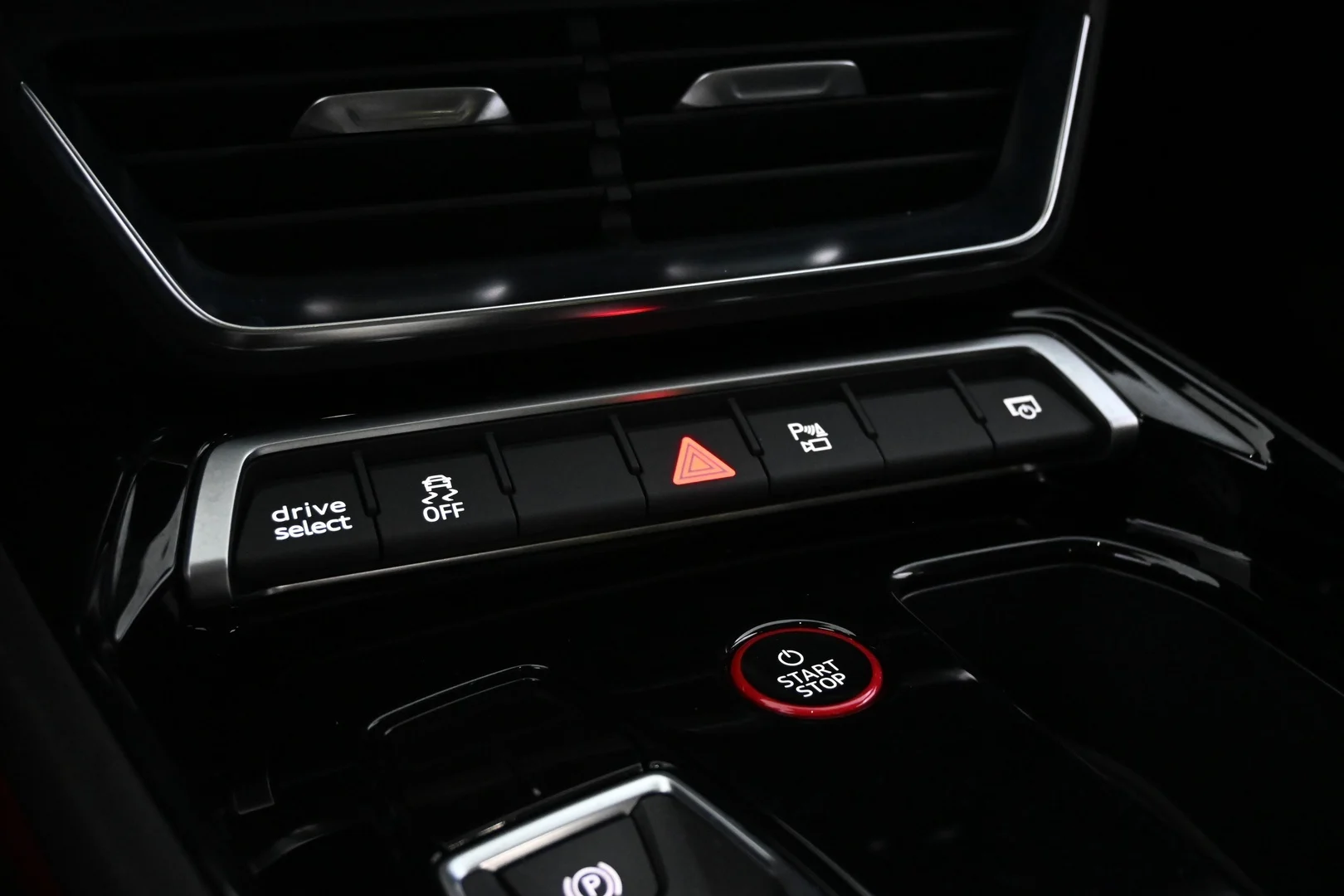 Car Image - 7btMBjPlvkDXS2skWg8tVs