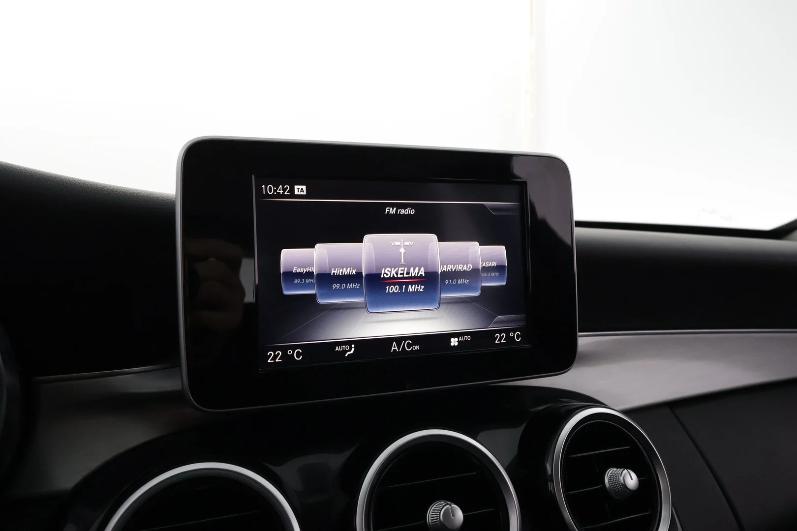 Car Image - UbfEOenmW31MLTRq0jWeV