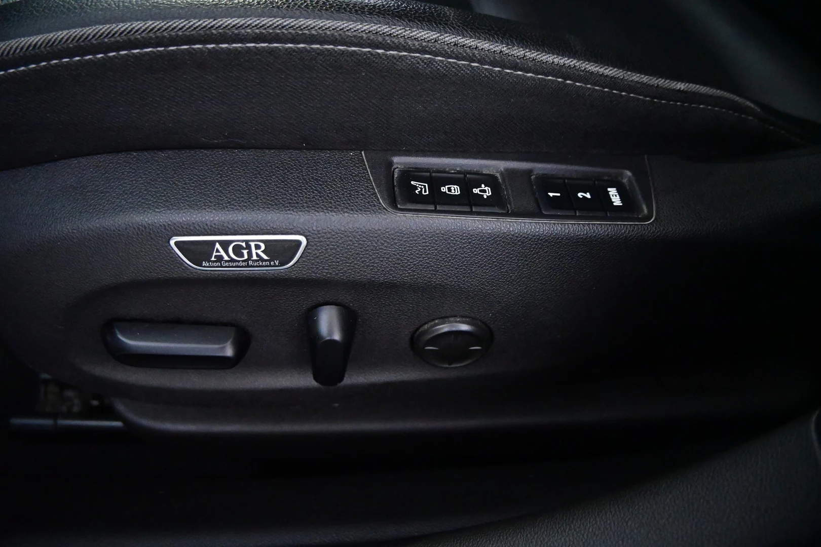 Car Image - 6KDBIHcuXmODb48RFsHlpU