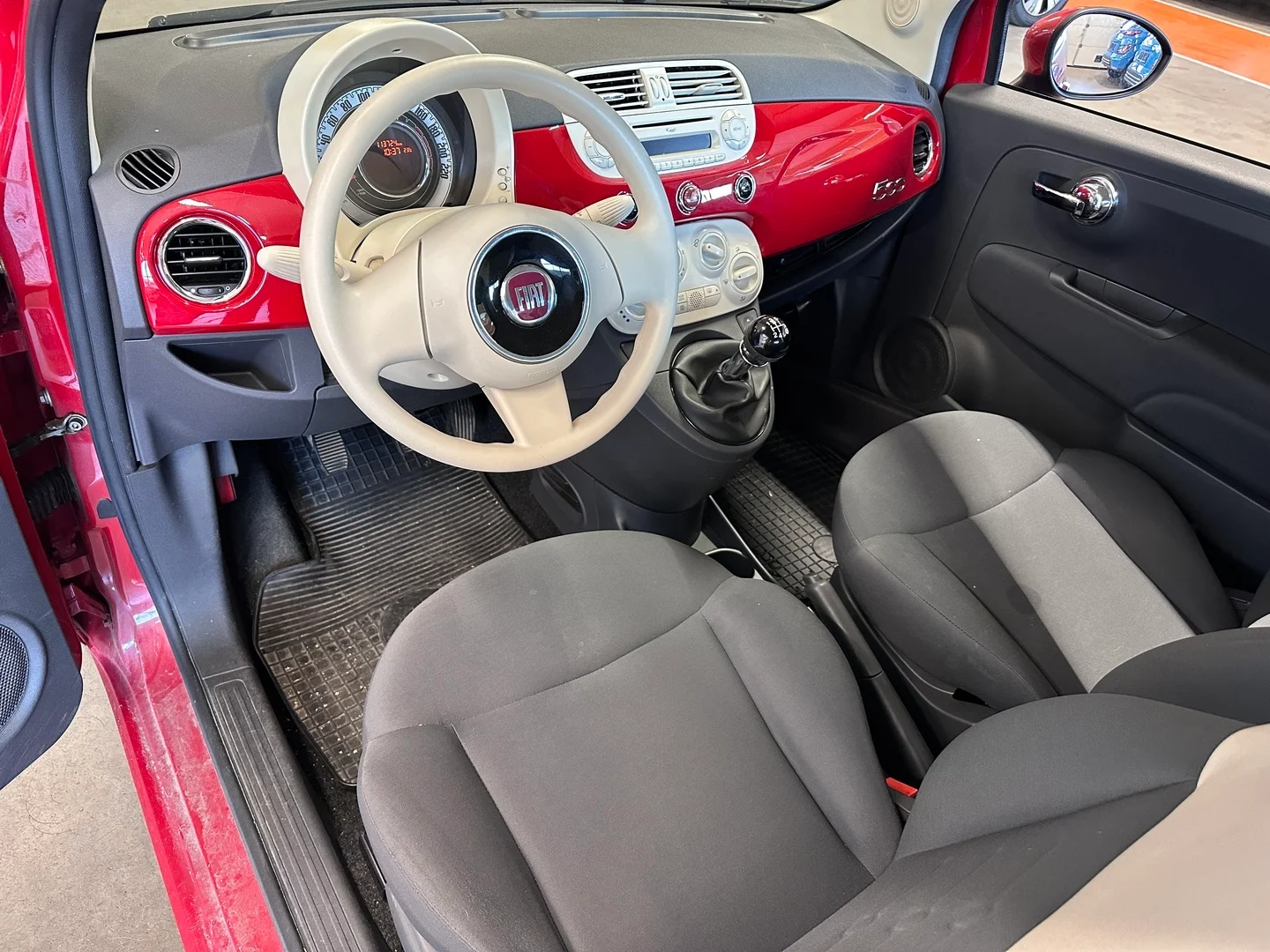 Car Image - 3wR0Zbb6rNKZnsCGZgKYOl