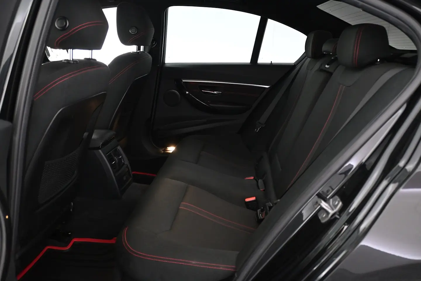 Car Image - 9wUrFsry32HuOTxy7sgyb