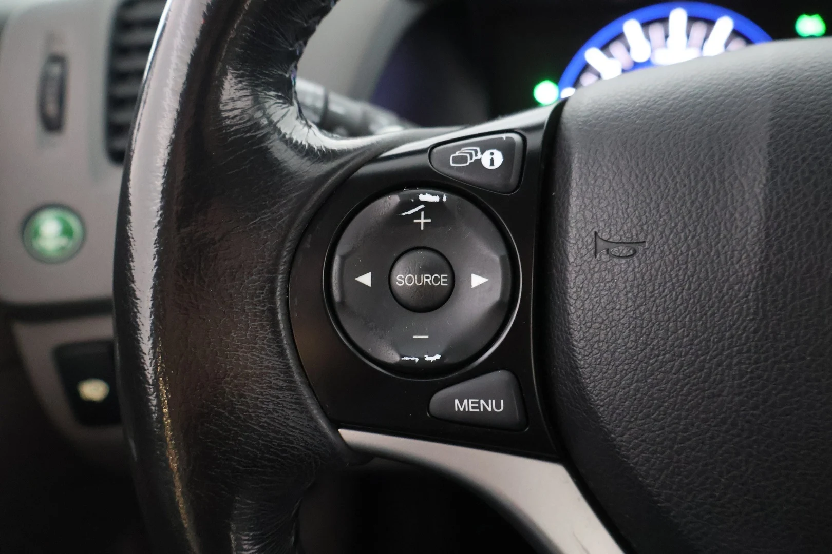 Car Image - 2bYbWG85PbLUVB0BaFHQb1