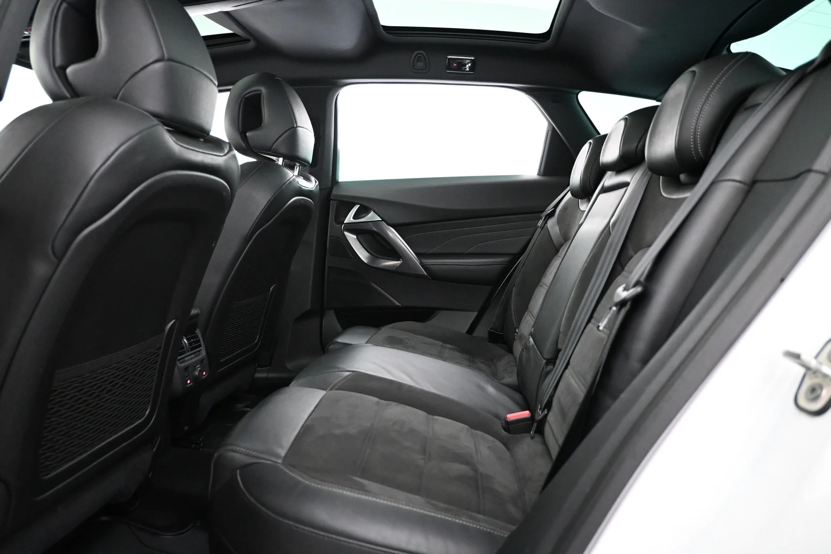 Car Image - 2kcQbAIrMaL84d1YrGCOzZ