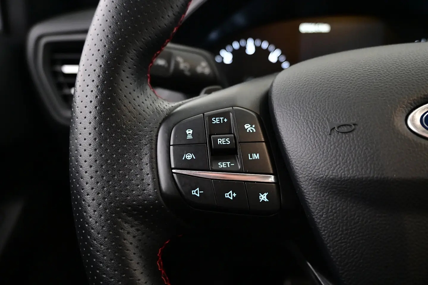 Car Image - 4Phm2DCyljqNTzREGCYgwb