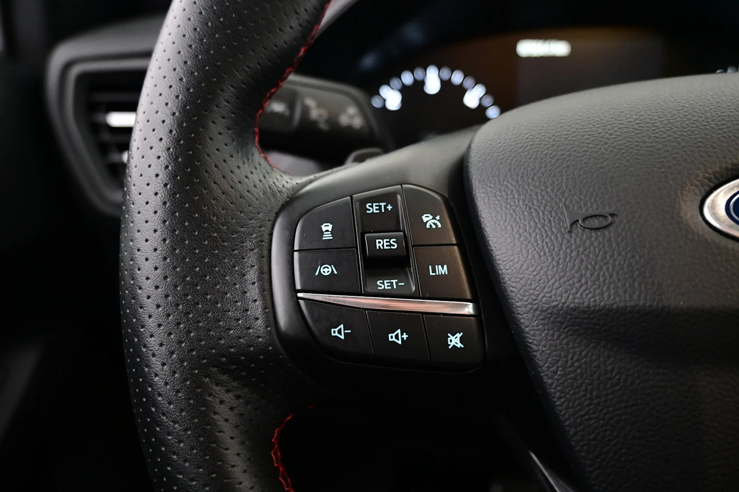 Car Image - 4Phm2DCyljqNTzREGCYgwb