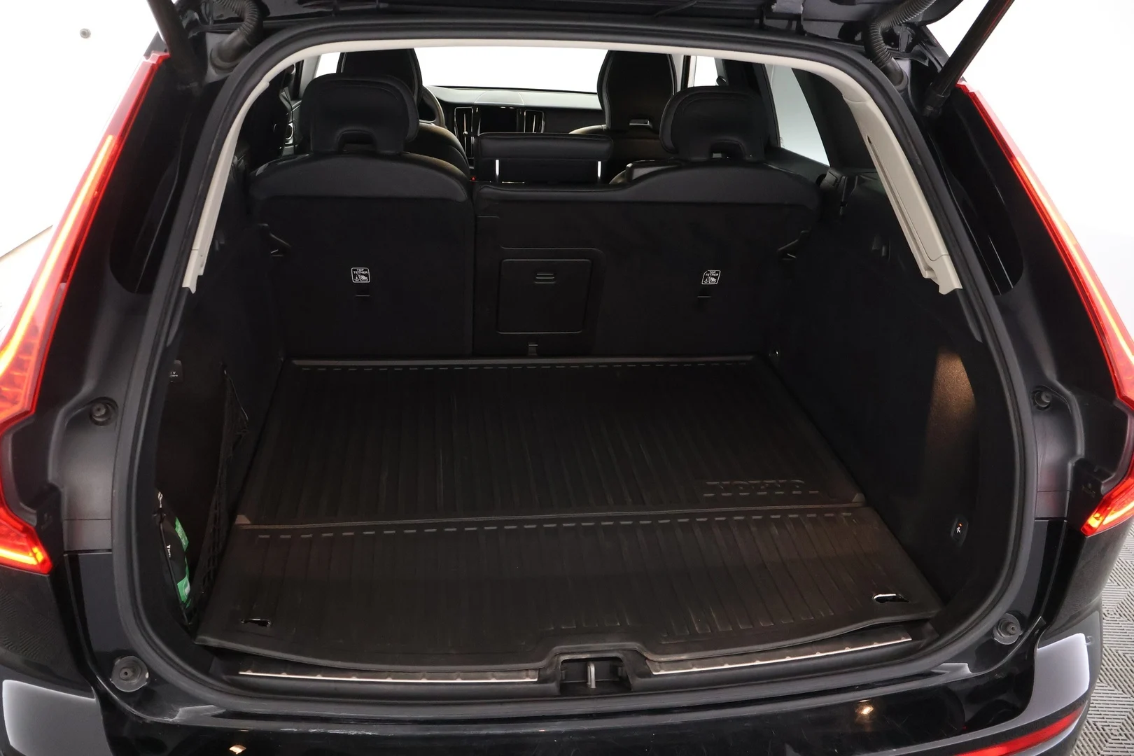 Car Image - y8QXUhw7qAzNICY6UaxLq