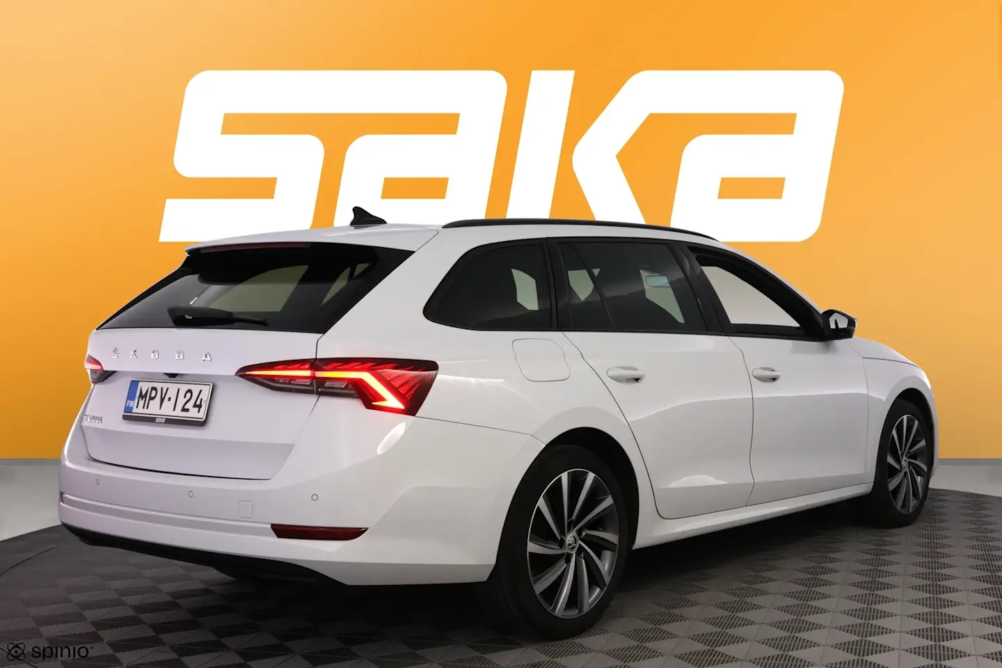 Car Image - 3W993AO9b30HfEeeebKYOG