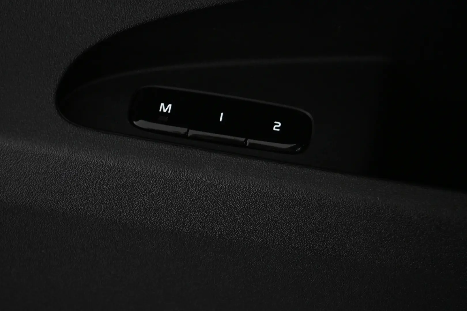 Car Image - WzOgwSe8hr7zyeHpvFfoS
