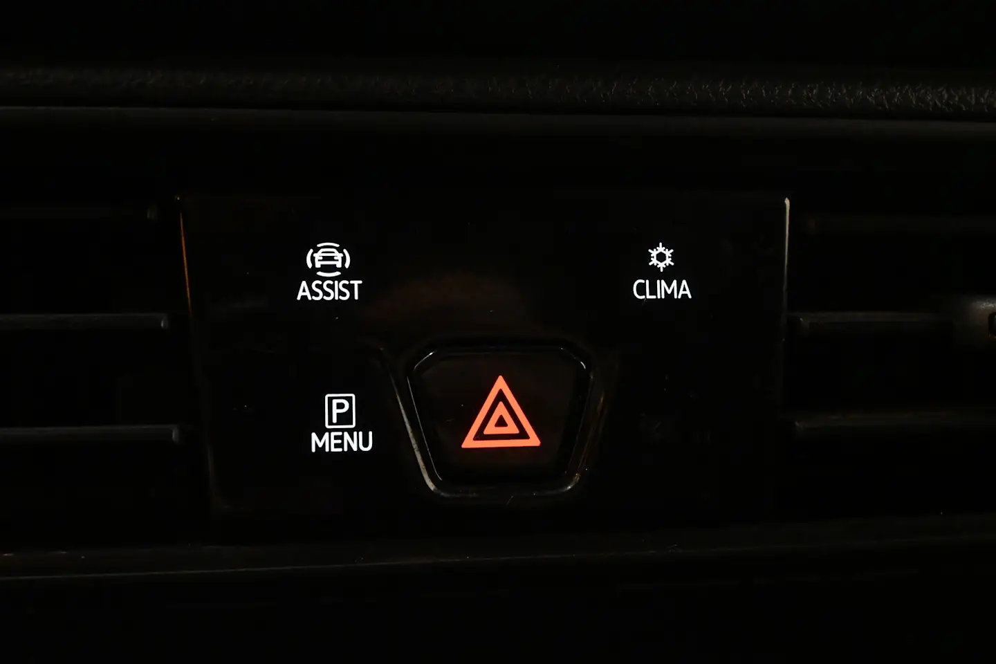 Car Image - 3Eq8y6hGiSxZAMqWzkRJxM