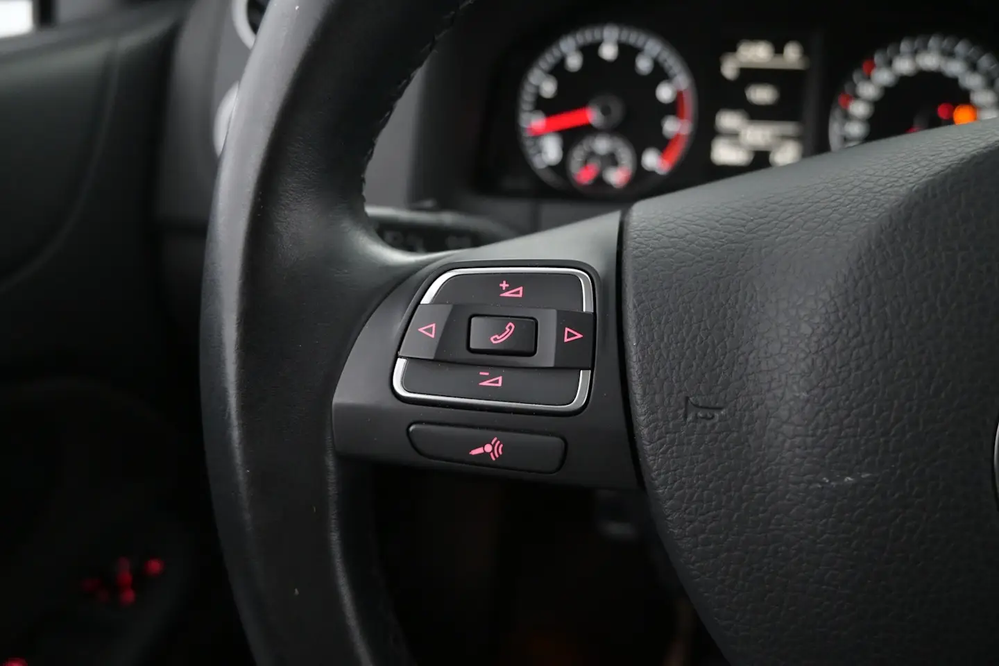 Car Image - 6I2hbpLMAWjQjxMWZDIC42