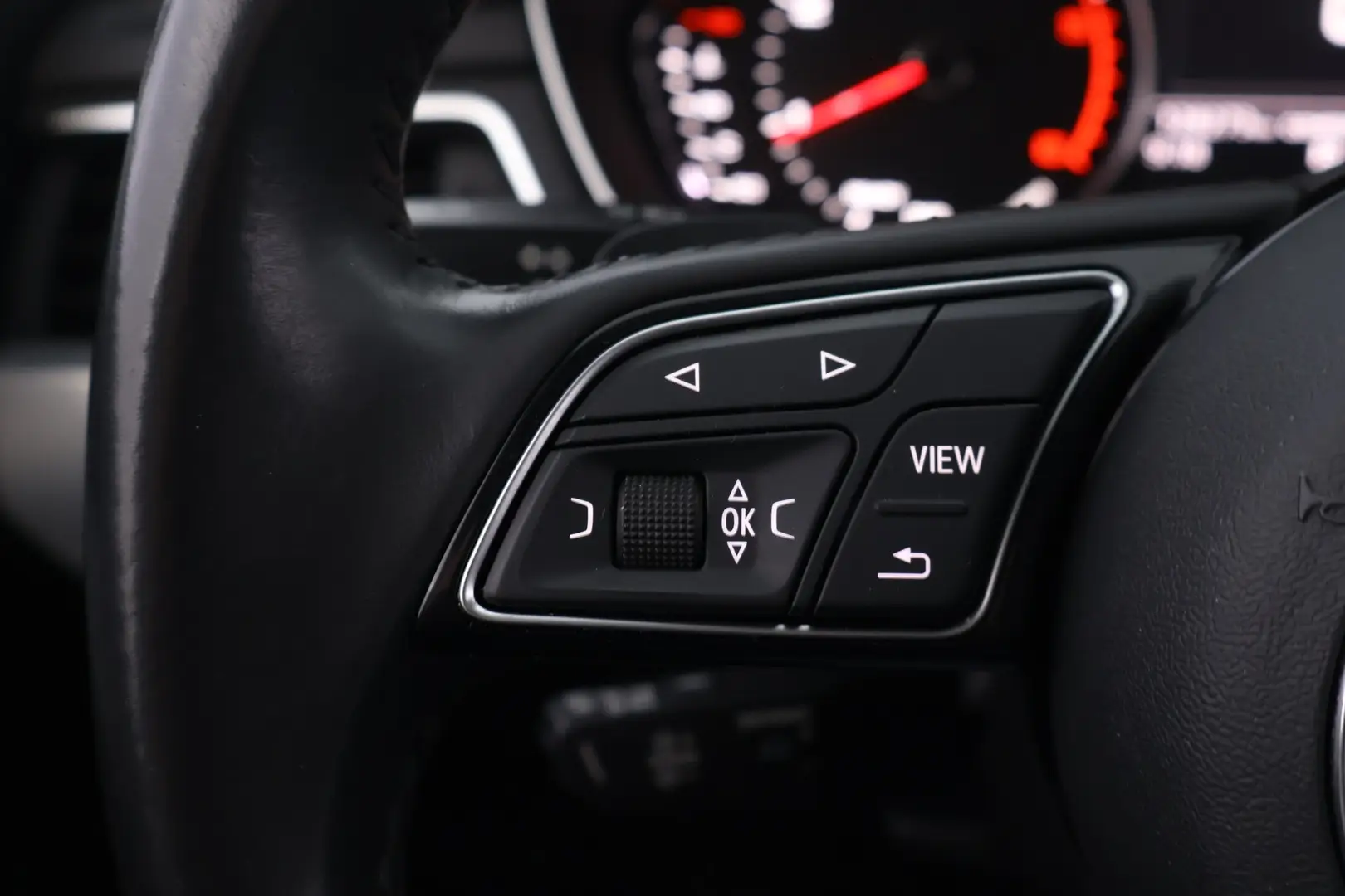 Car Image - 3toIJLO2A6w9PzhlpttVzL