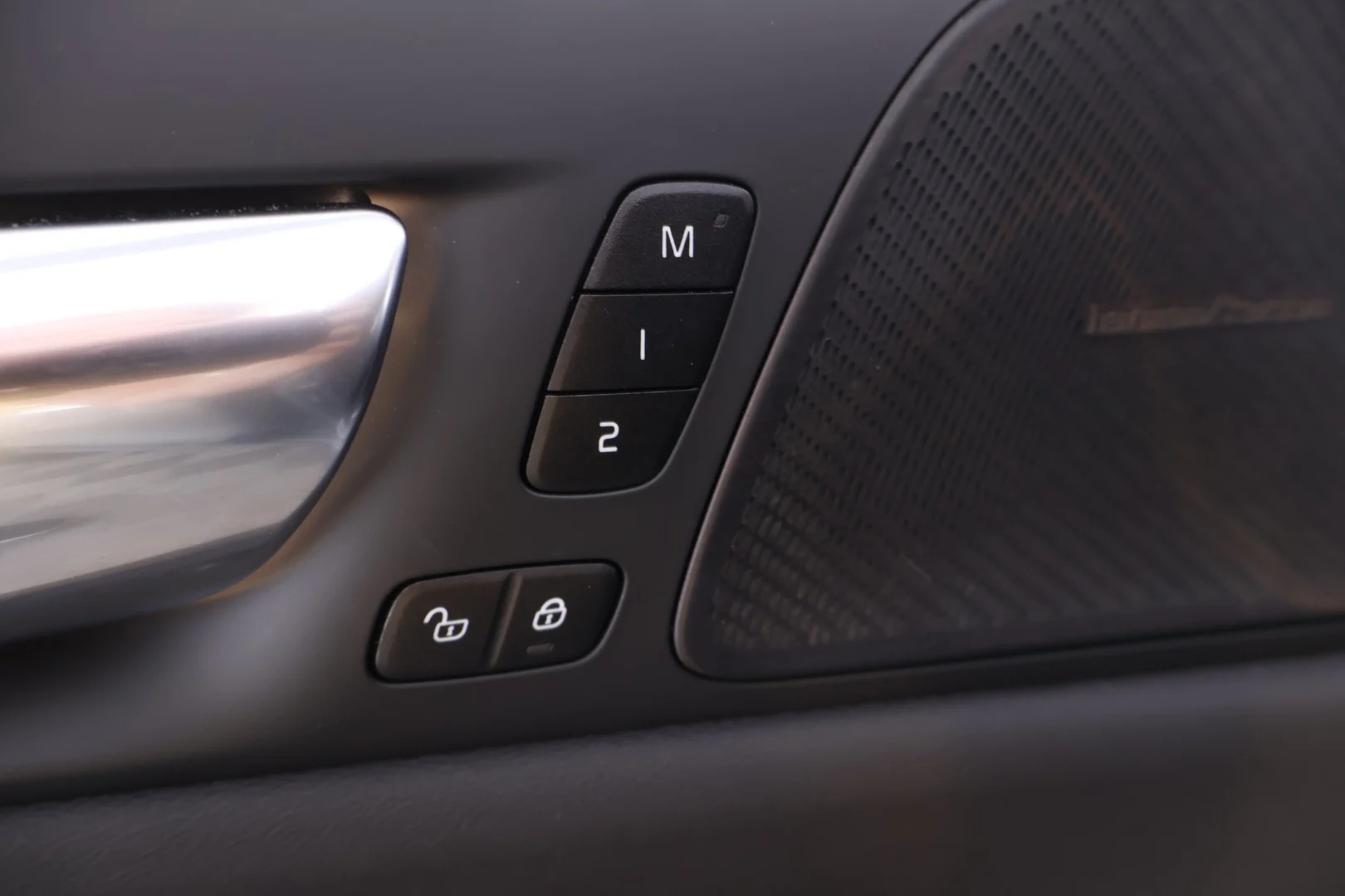 Car Image - pKKvEjCqS0QZJXdau2W5q