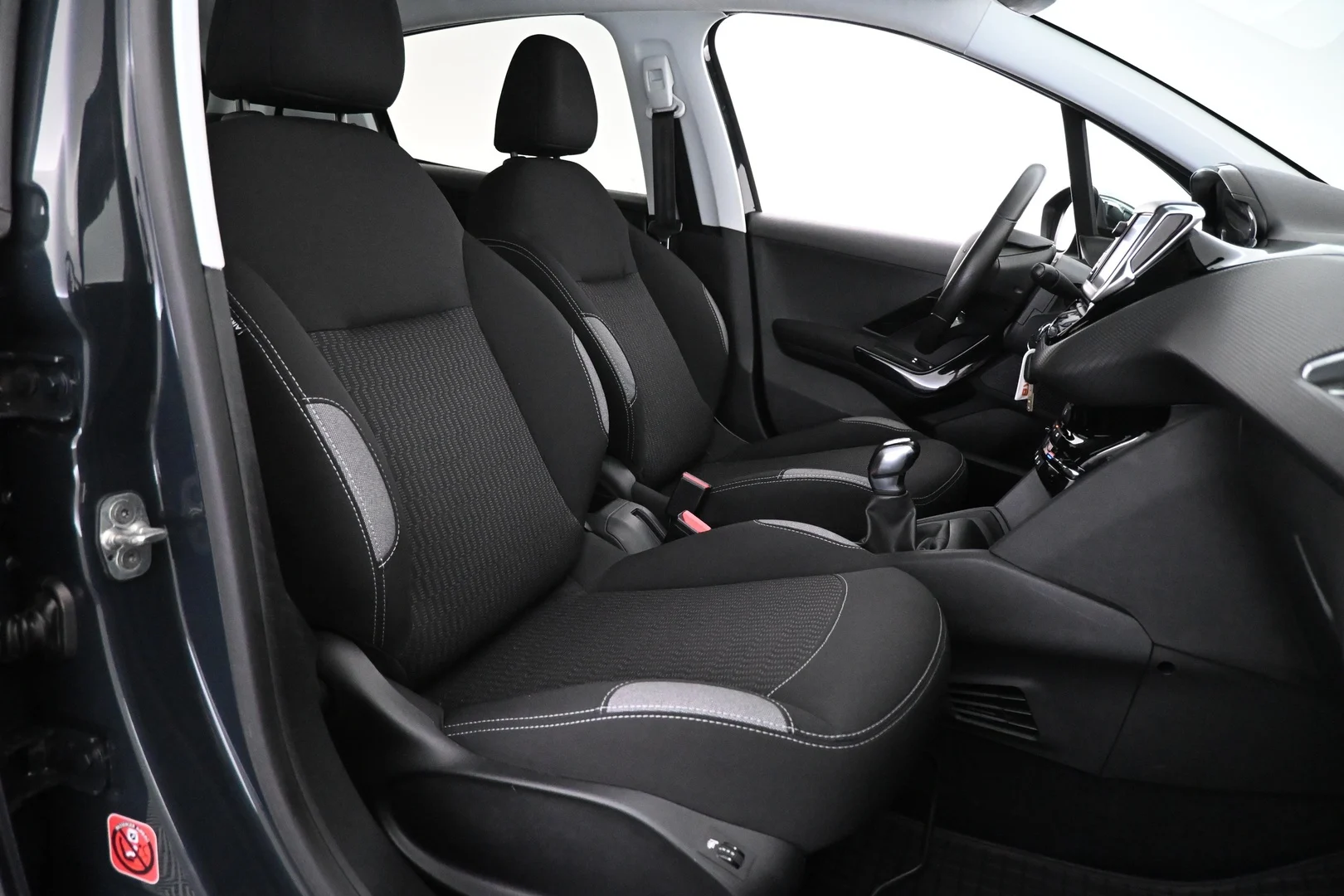 Car Image - 6khP1Ru71VbpIbLJ4Sx04C
